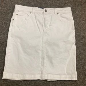 Izod white denim pencil skirt